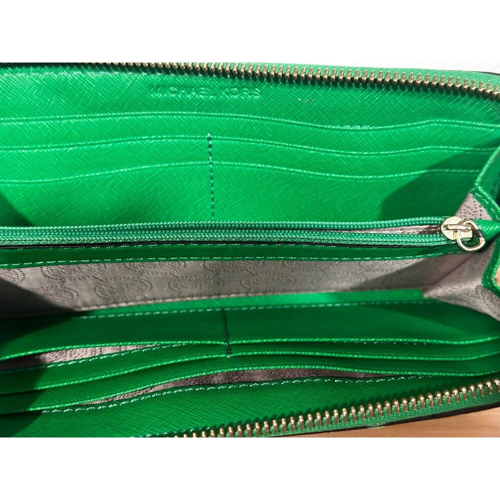 Michael Kors Jet Set Continental Saffiano Wallet in Green - Picture 6 of 6